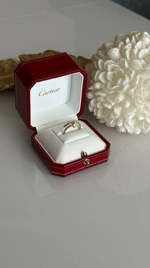 Кольцо Cartier Just in clou , 49 размер ❤️  Состояние отличное.  Коробка  750 золото Розовое золото