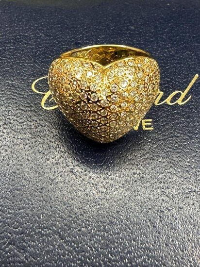 Очень красивое кольцо с бриллиантами в форме ♥️ Chopard   Редкое и достаточно весомое 14.57 гр  Без комплекта