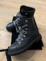Ботинки Chanel состояние отличное 38,5 Пыльники есть